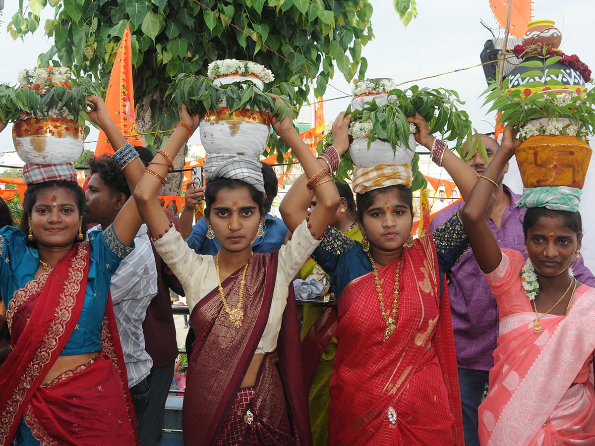 Bonalu_202026_20Celebrations_20Mahbubnagar_20Telangana__20_287_29.jpg 7