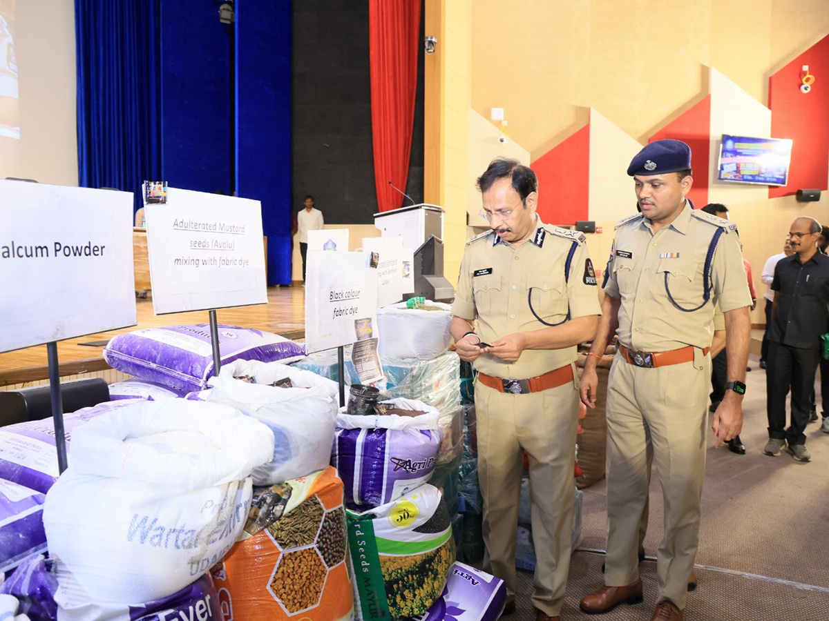 Fake_20Spices_20Seized_20in_20Hyderabad_20HD_20Photos__20_2810_29.jpg 11