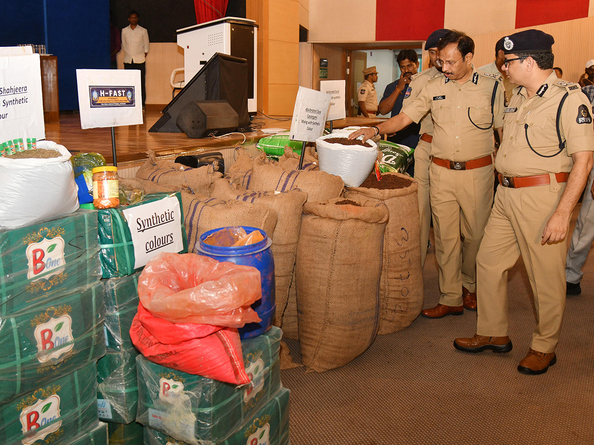 Fake_20Spices_20Seized_20in_20Hyderabad_20HD_20Photos__20_2821_29.jpg 21