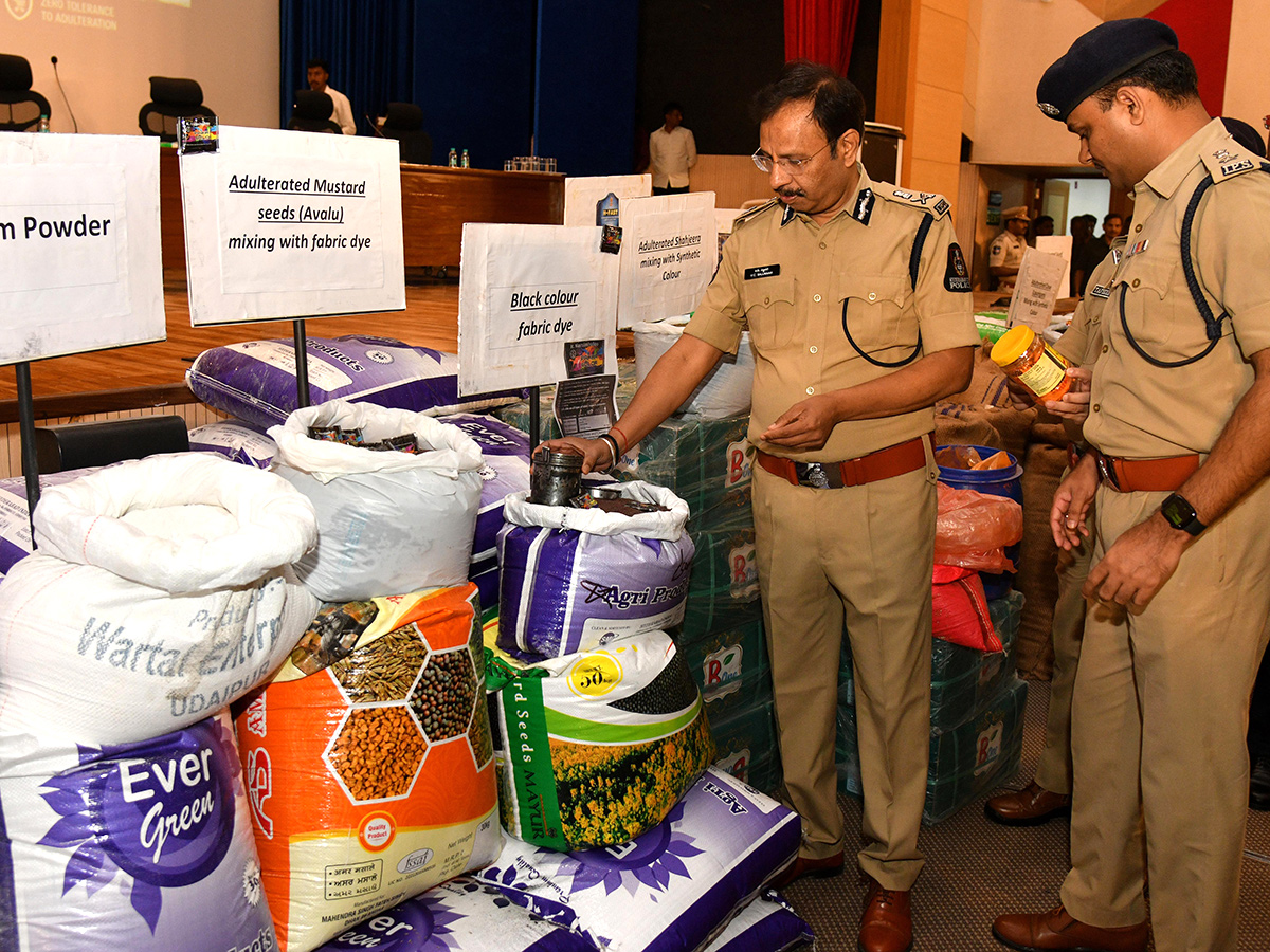 Fake_20Spices_20Seized_20in_20Hyderabad_20HD_20Photos__20_282_29.jpg 2