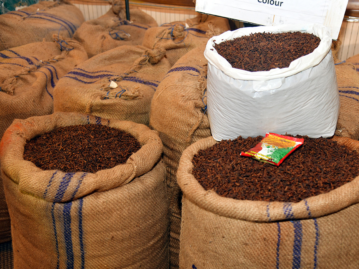 Fake_20Spices_20Seized_20in_20Hyderabad_20HD_20Photos__20_286_29.jpg 7