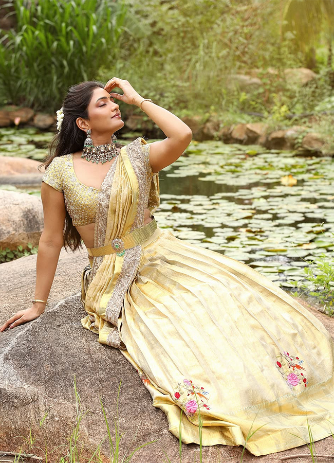 Tollywood_20Actress_20Eesha_20Rebba_20Latest_20Photos_20Viral__20_2811_29.jpg 11
