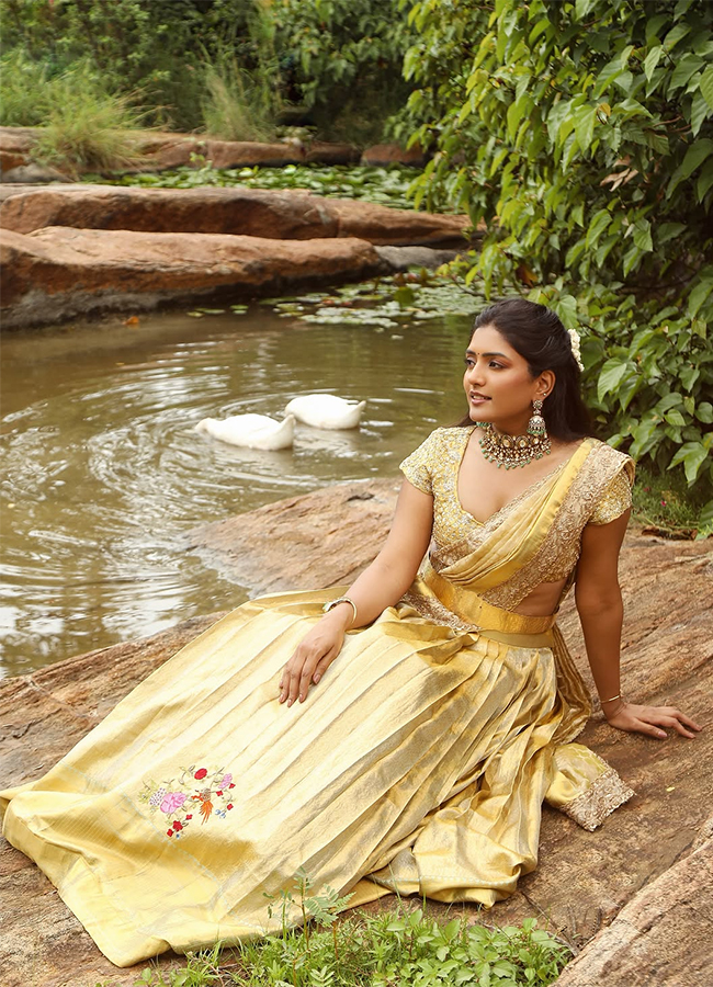 Tollywood_20Actress_20Eesha_20Rebba_20Latest_20Photos_20Viral__20_2815_29.jpg 15