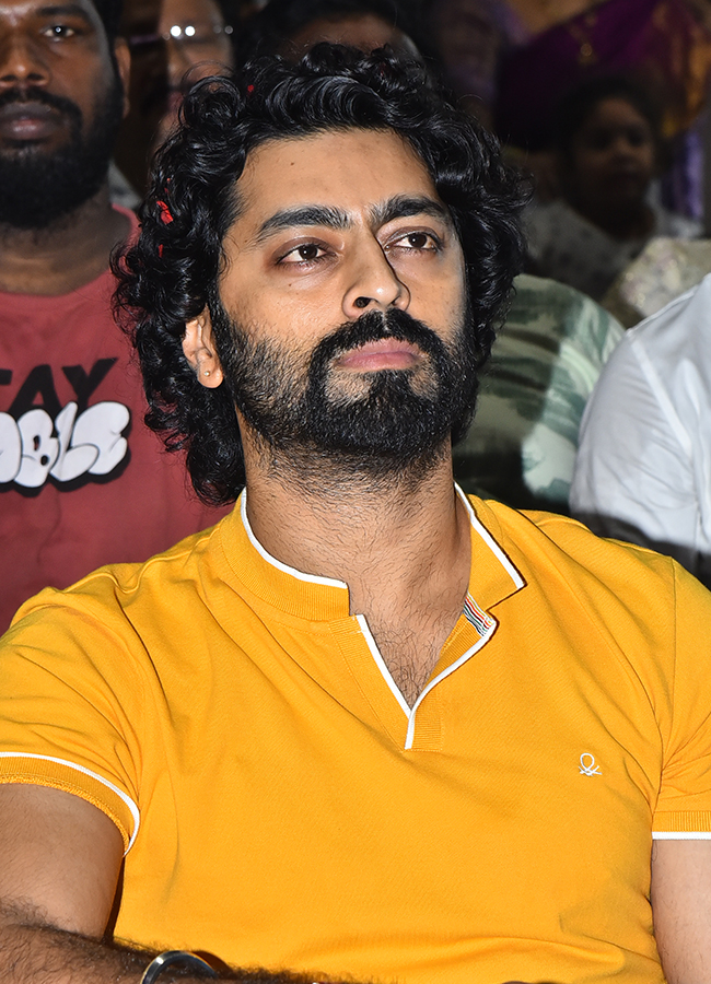 Anakapalli_20Movie_20Pre_20Release_20Event_20HD_20Photos__20_2814_29.jpg 14