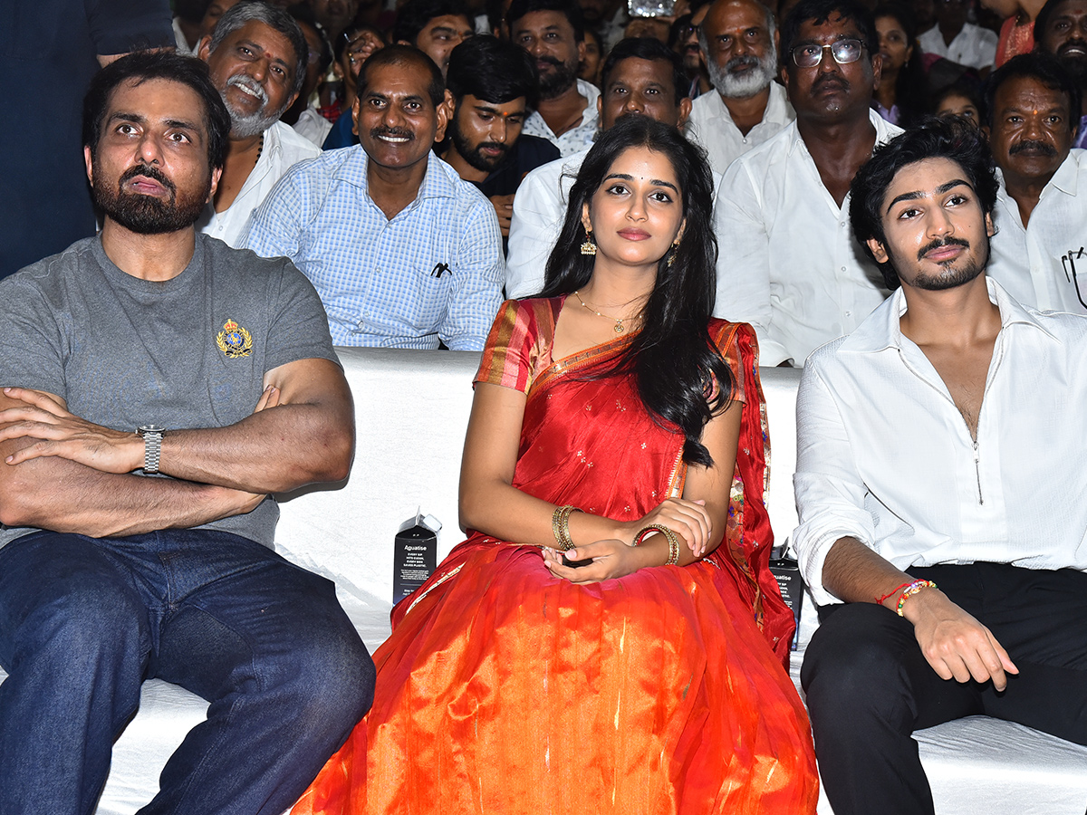 Anakapalli_20Movie_20Pre_20Release_20Event_20HD_20Photos__20_287_29.jpg 7