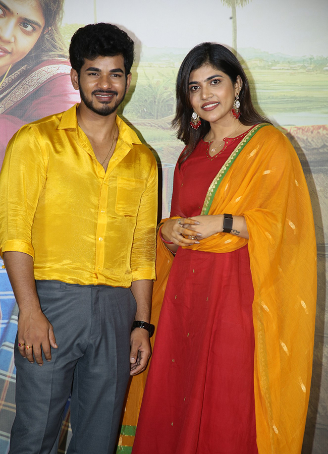 Rithu_20Chowdary_20And_20Demon_20Pavan_20Bangaram_20Song_20launch_20viral_20photos__20_2817_29.jpg 17