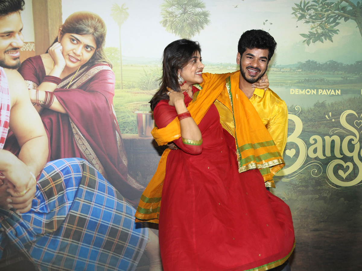 Rithu_20Chowdary_20And_20Demon_20Pavan_20Bangaram_20Song_20launch_20viral_20photos__20_2824_29.jpg 24