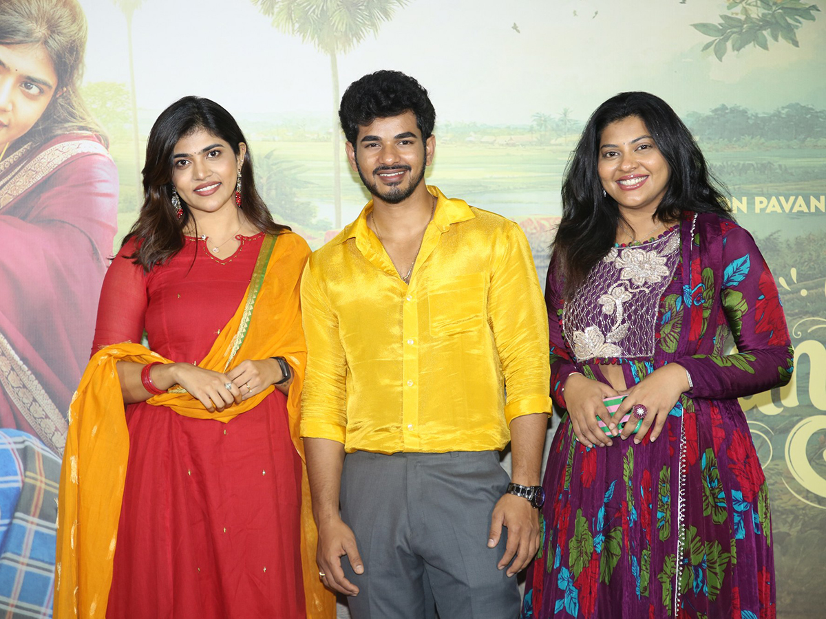 Rithu_20Chowdary_20And_20Demon_20Pavan_20Bangaram_20Song_20launch_20viral_20photos__20_282_29.jpg 2