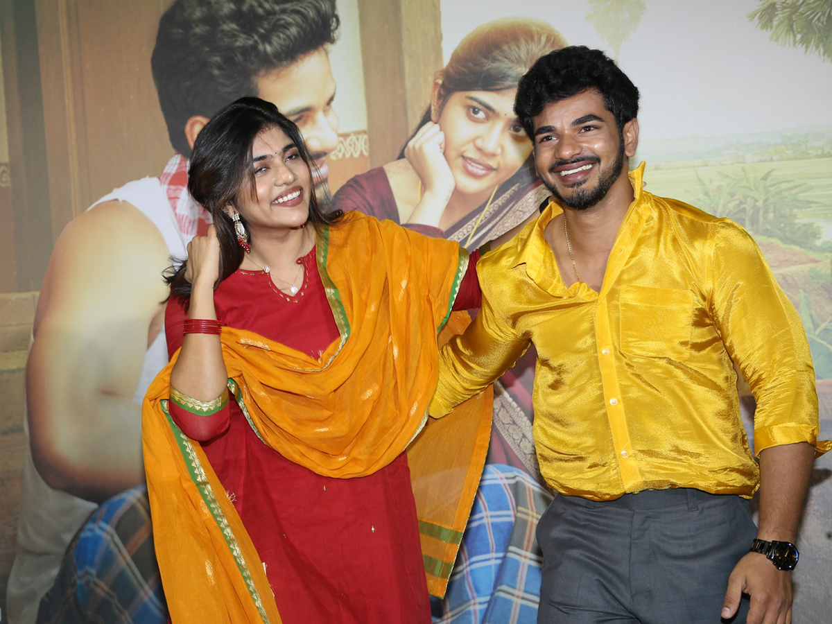 Rithu_20Chowdary_20And_20Demon_20Pavan_20Bangaram_20Song_20launch_20viral_20photos__20_287_29.jpg 7