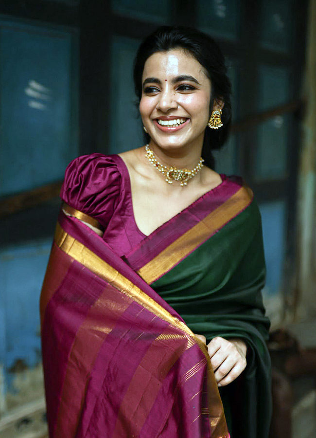 Shivani_20Nagaram_20_284_29.jpg 4