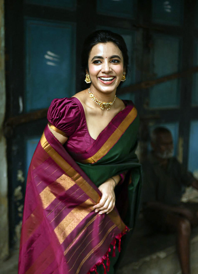 Shivani_20Nagaram_20_287_29.jpg 7