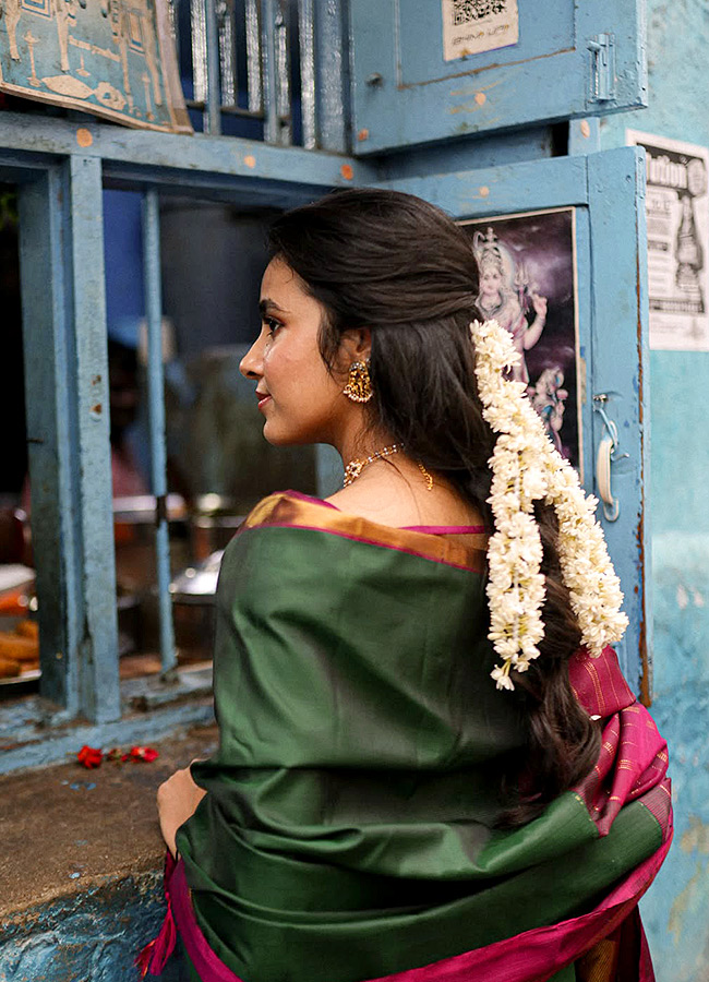 Shivani_20Nagaram_20_288_29.jpg 8