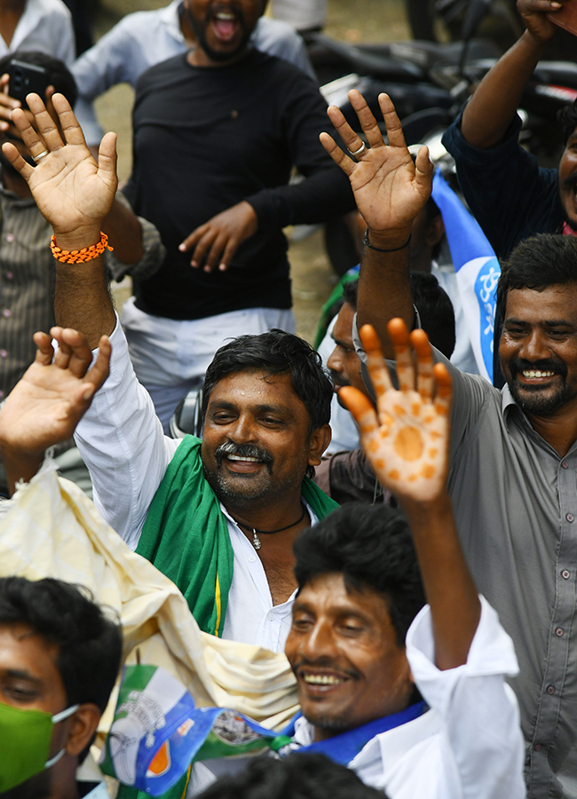 YS_20Jagan_20Mohan_20Reddy_20Visited_20Devarapalli_20in_20East_20Godavari__20_2812_29.jpg 12