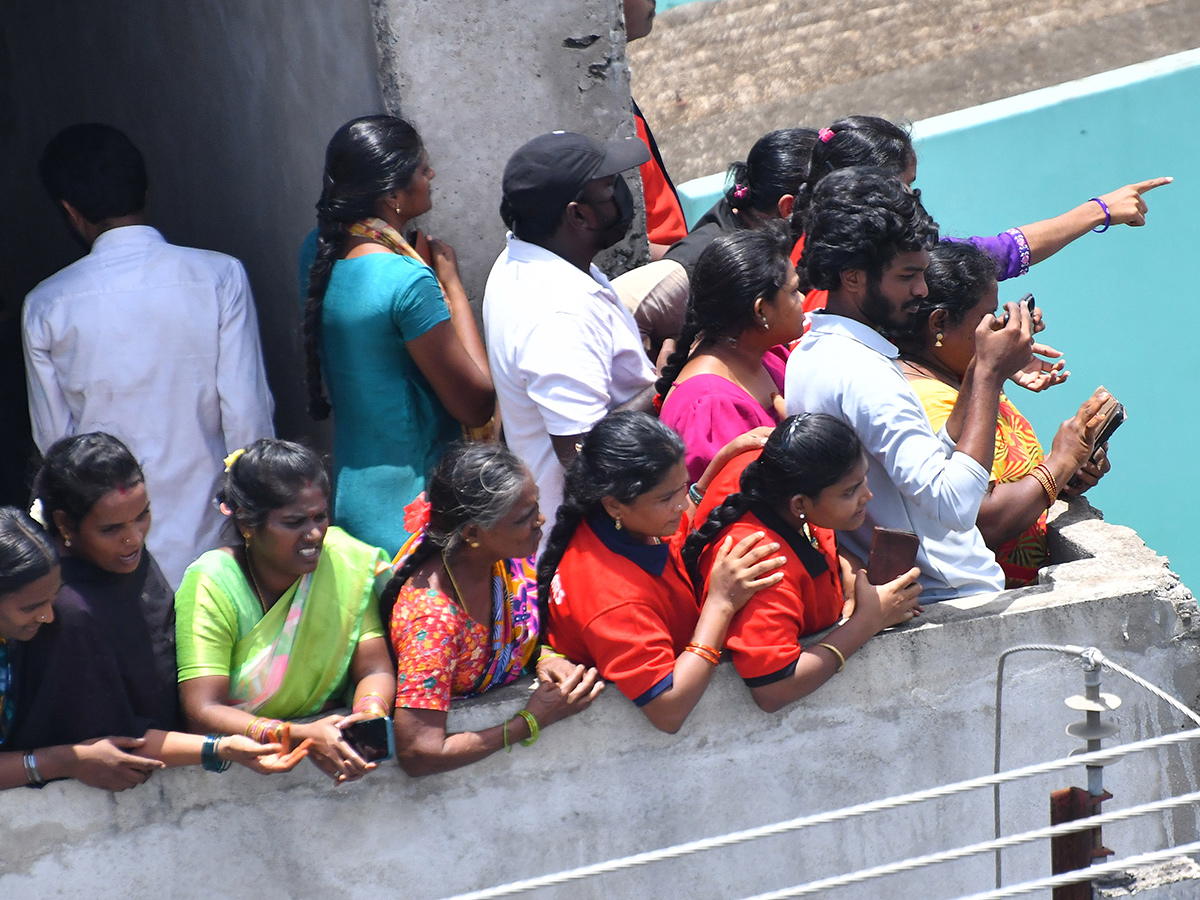 YS_20Jagan_20Mohan_20Reddy_20Visited_20Devarapalli_20in_20East_20Godavari__20_2831_29.jpg 30