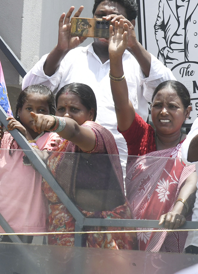 YS_20Jagan_20Mohan_20Reddy_20Visited_20Devarapalli_20in_20East_20Godavari__20_283_29.jpg 3
