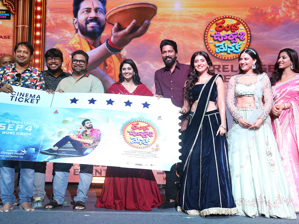 Ramba-Oorvasi-Menaka-Movie-Pre-Release-Event-HD-Photos_-(6).jpg 6