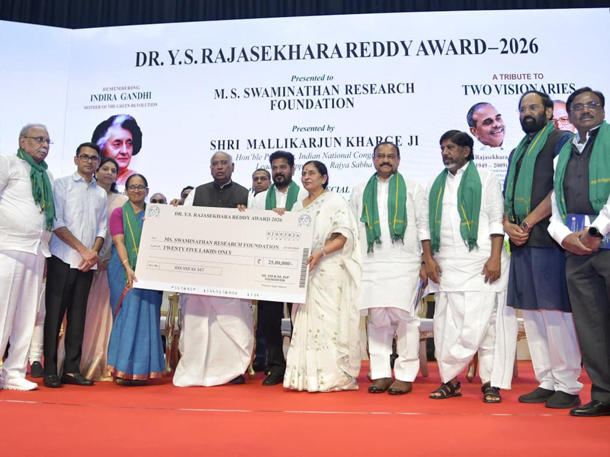 Y-S-Rajasekhara-Reddy-Award-2026-in-New-Delhi-Photos_-(20).jpg 20