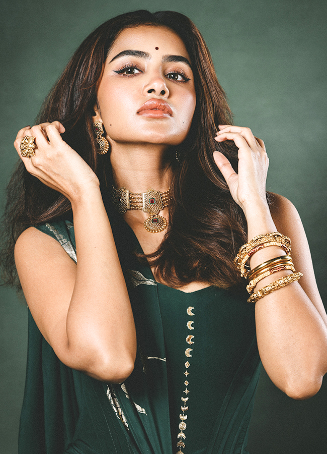 anupama-parameswaran-5.jpg 6
