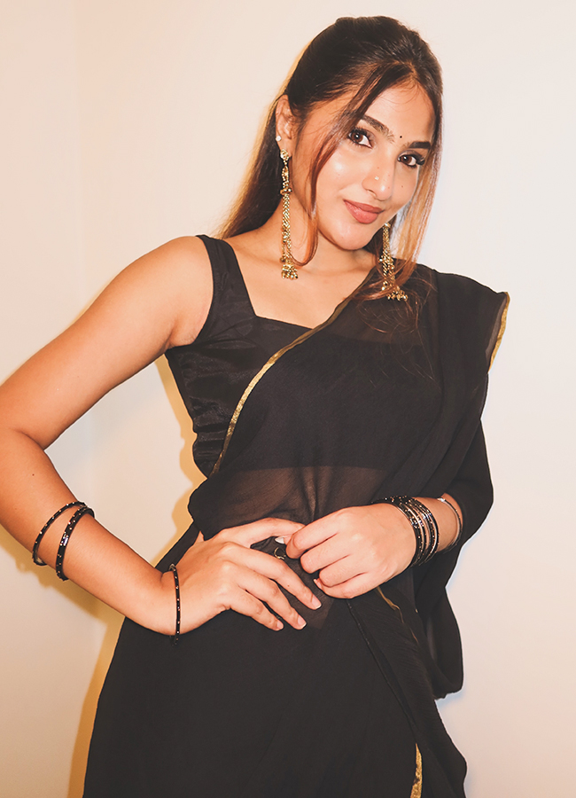Pranavi-Manukonda-10.jpg 11