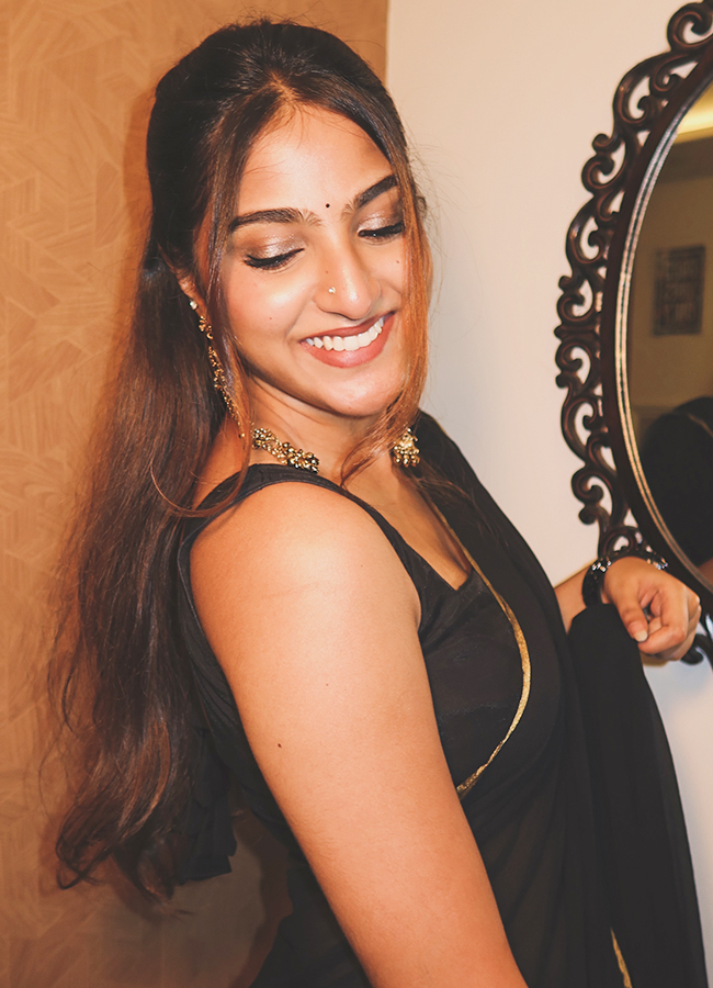 Pranavi-Manukonda-12.jpg 13