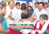 గోడు వింటున్నారు.. పరిష్కారం చూపుతున్నారు