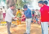 కోడిని కోసి మరీ క్లాస్&zwnj; చెప్పిన ప్రిన్సిపాల్&zwnj;