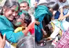 బంగారు తల్లి కాళ్లు మొక్కి.. ఆనంద భాష్పాలు