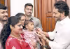 చిన్నారులకు వైఎస్&zwnj; జగన్&zwnj; అన్నప్రాసన