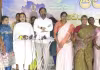 మమ్మల్ని కిందపడేసి పోలీసులు కొట్టారు: మహిళా రైతులు