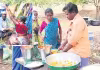 వినూత్నంగా పెళ్లి రోజు వేడుక