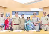 ఆటోలో వచ్చి ఎత్తుకెళ్లారు.. విమానంలో వచ్చి కొనేశారు!