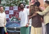 హీరోకి బీఎండబ్ల్యూ కారు గిఫ్ట్.. దర్శకుడికి గోల్డ్ చెయిన్