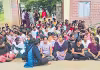 గురుకులంలో వసతుల కోసం బాలికల ధర్నా
