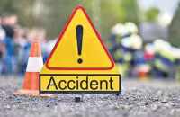 Road Accident In Tirumala Ghat Road Devotees Injured - Sakshi