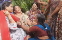 Hyderabad: Mother Suicide Along With Her Two Children Bansilalpet - Sakshi