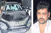 Road Accident In Telugu Talli Flyover At Visakhapatnam - Sakshi