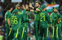 Ian Chappell empathises with Babar Azam - Sakshi