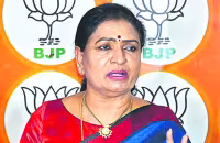 DK Aruna Shocking Comments On CM Revanth Reddy - Sakshi
