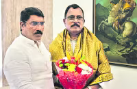 Senior Telangana Congress leader G Niranjan objects to fielding BRS defectors and writes to Kharge - Sakshi